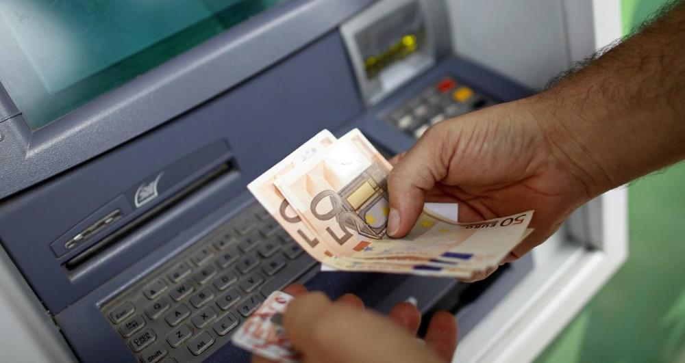 Sa vlen paga ne Shqiperi, Eurostat zbulon diferencen me Rajonin dhe BE